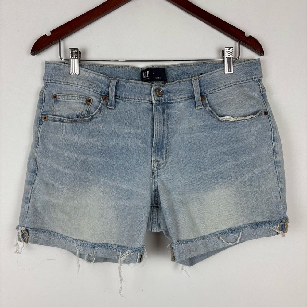 GAP Light Wash Denim Shorts‎